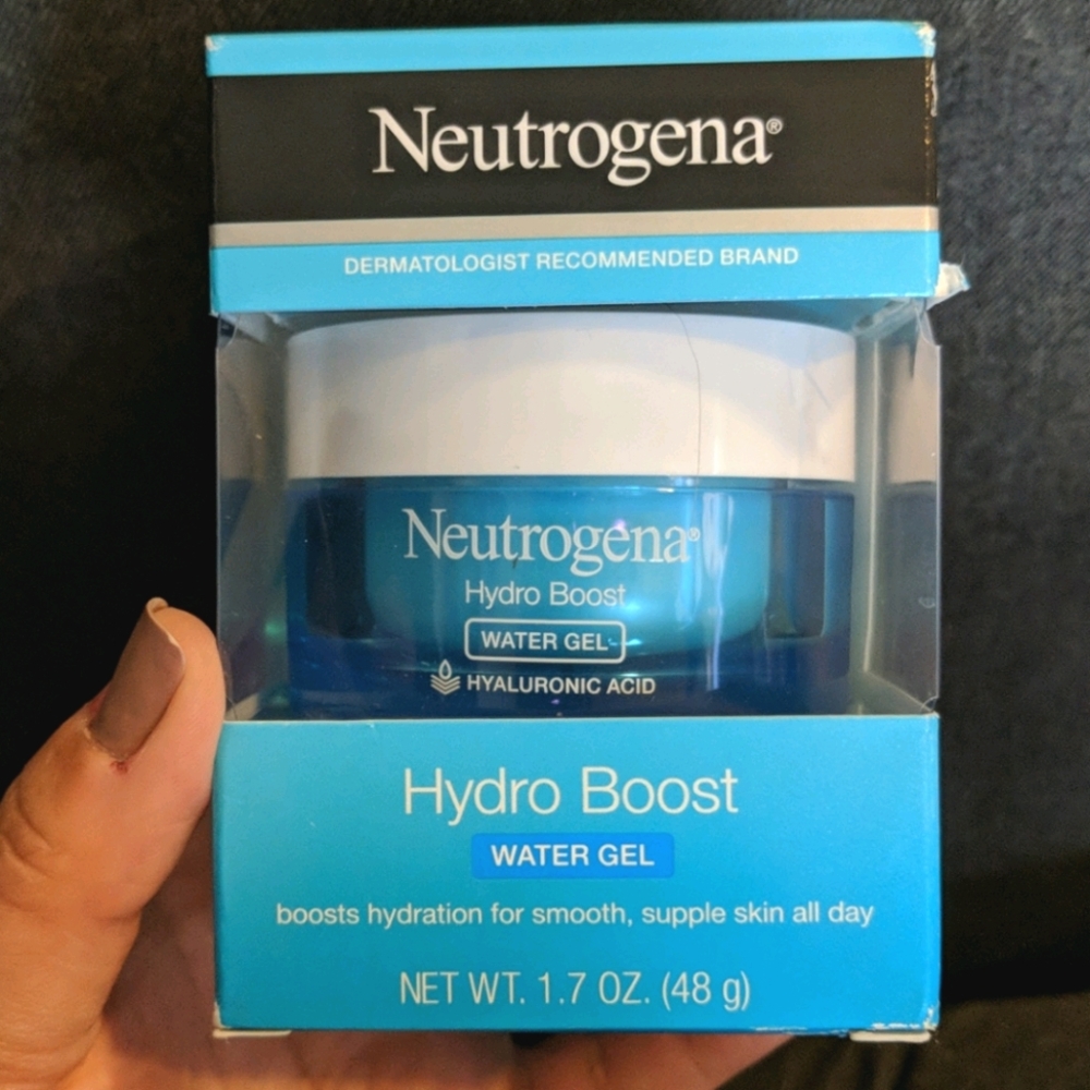SOLD Neutrogena Hydro Boost Water Gel